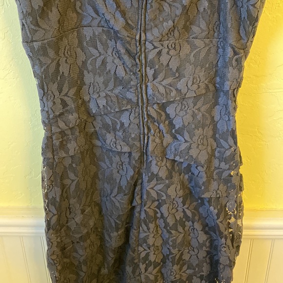 Little Lace Black Dress - Picture 3 of 7